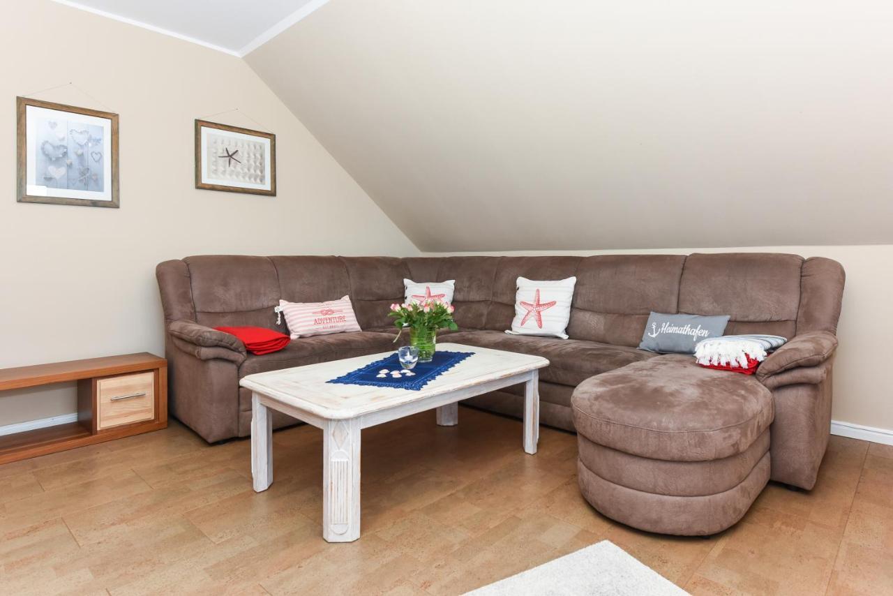 Ferienwohnung Haus Heimathafen 埃森斯 外观 照片
