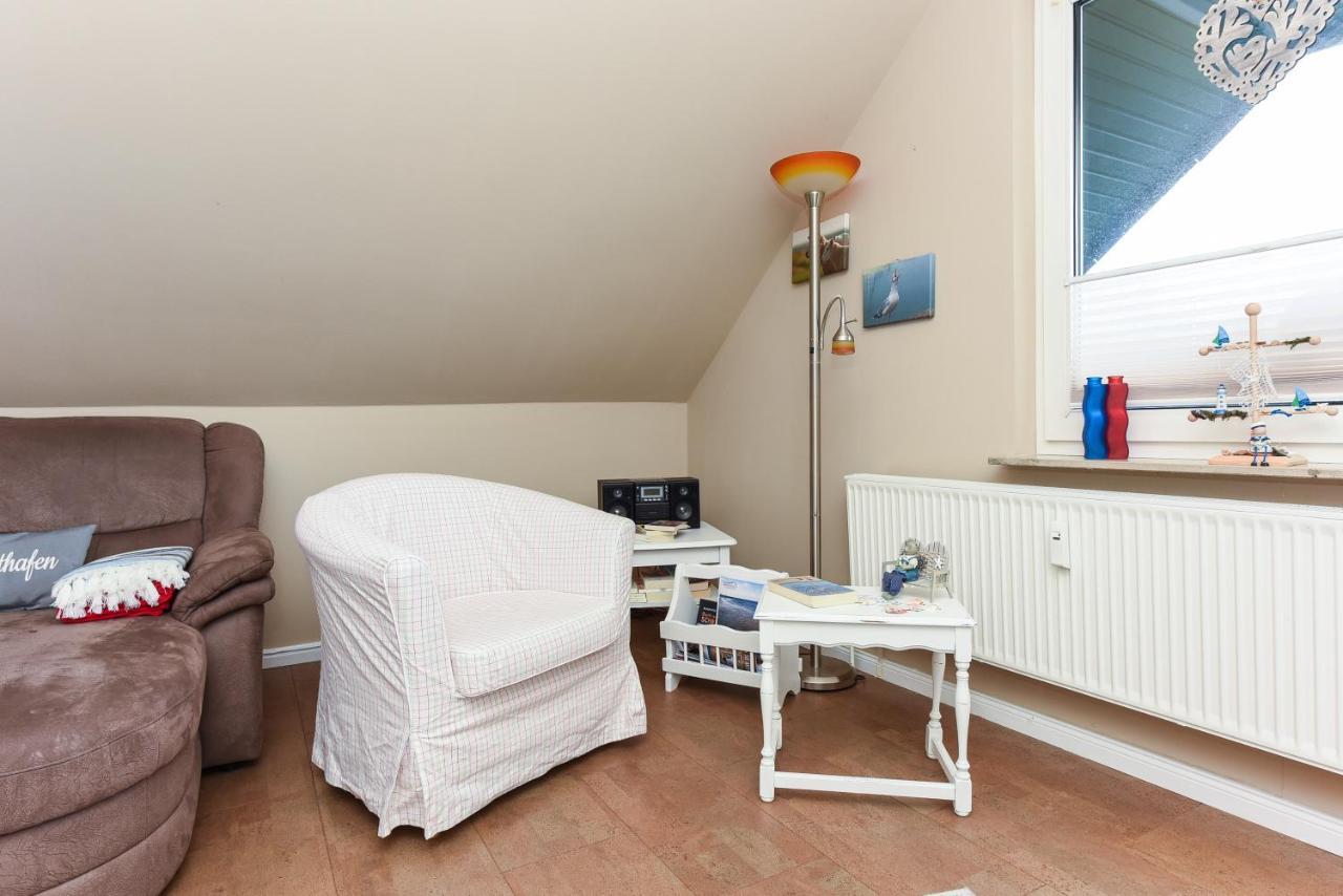 Ferienwohnung Haus Heimathafen 埃森斯 外观 照片