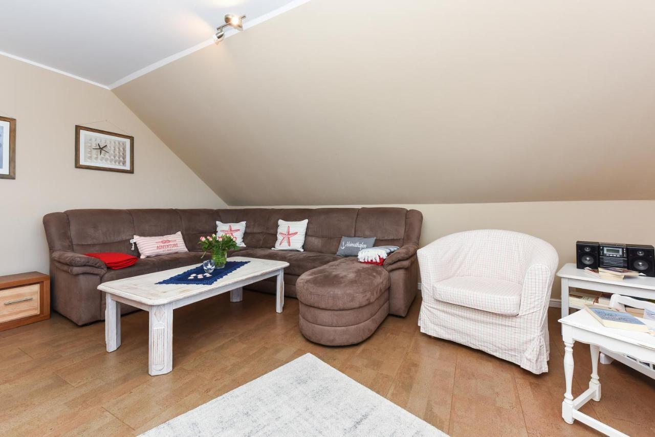 Ferienwohnung Haus Heimathafen 埃森斯 外观 照片