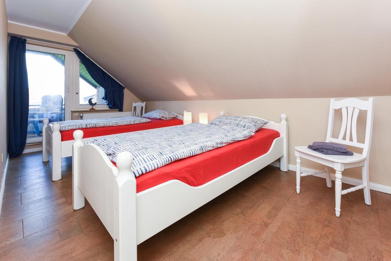 Ferienwohnung Haus Heimathafen 埃森斯 外观 照片