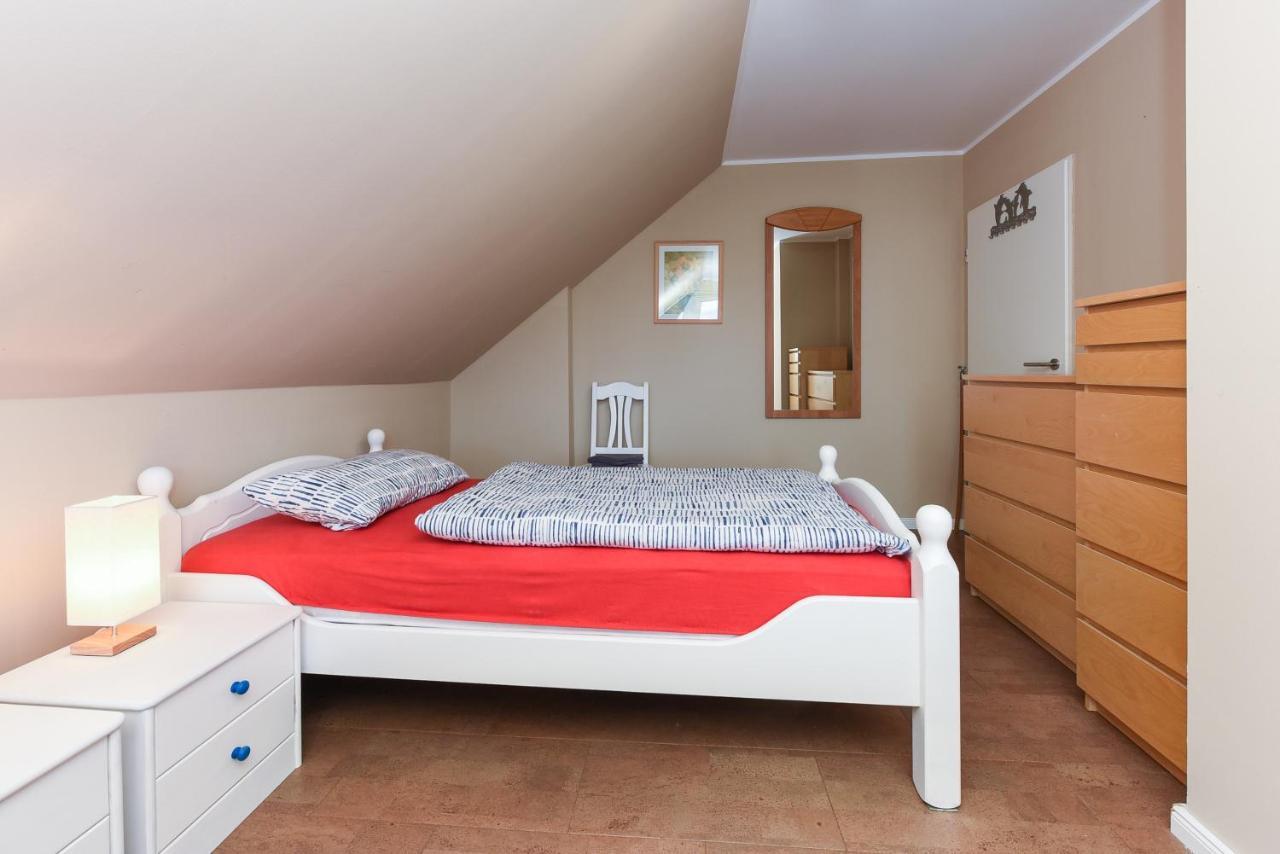 Ferienwohnung Haus Heimathafen 埃森斯 外观 照片